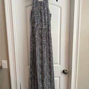 Vineyard Vines Navy and White Patterned Dress